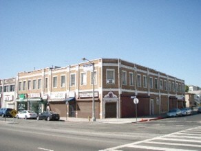 8501 1/2 S Vermont Ave